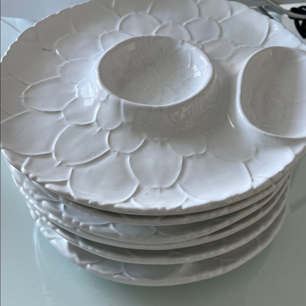 Set of 6 Sur La Table White Artichoke 10"D plates ceramic